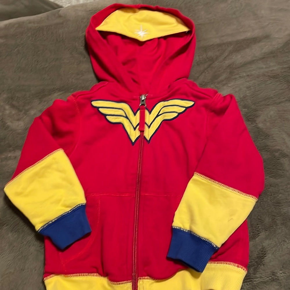 Hanna Andersson Wonder Woman Hoodie 4/100